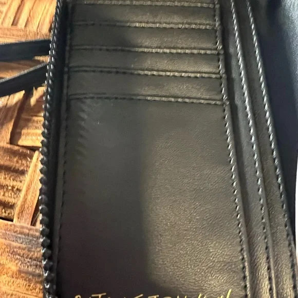 Betsey Johnson Wristlet. New with Tags - Picture 8 of 10